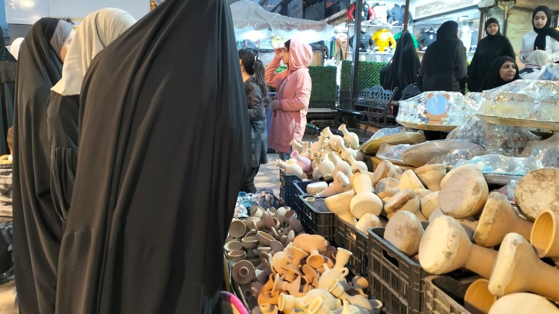 صور: أسواق بغداد الجديدة تستعد لإحياء “ليلة زكريا”.. على أمل الرزق والذريّة