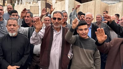صور: تظاهرة وسط الكوت رفضاً للخصخصة.. “الهورة” لا تثق بالشركات وقد يضيع الحساب