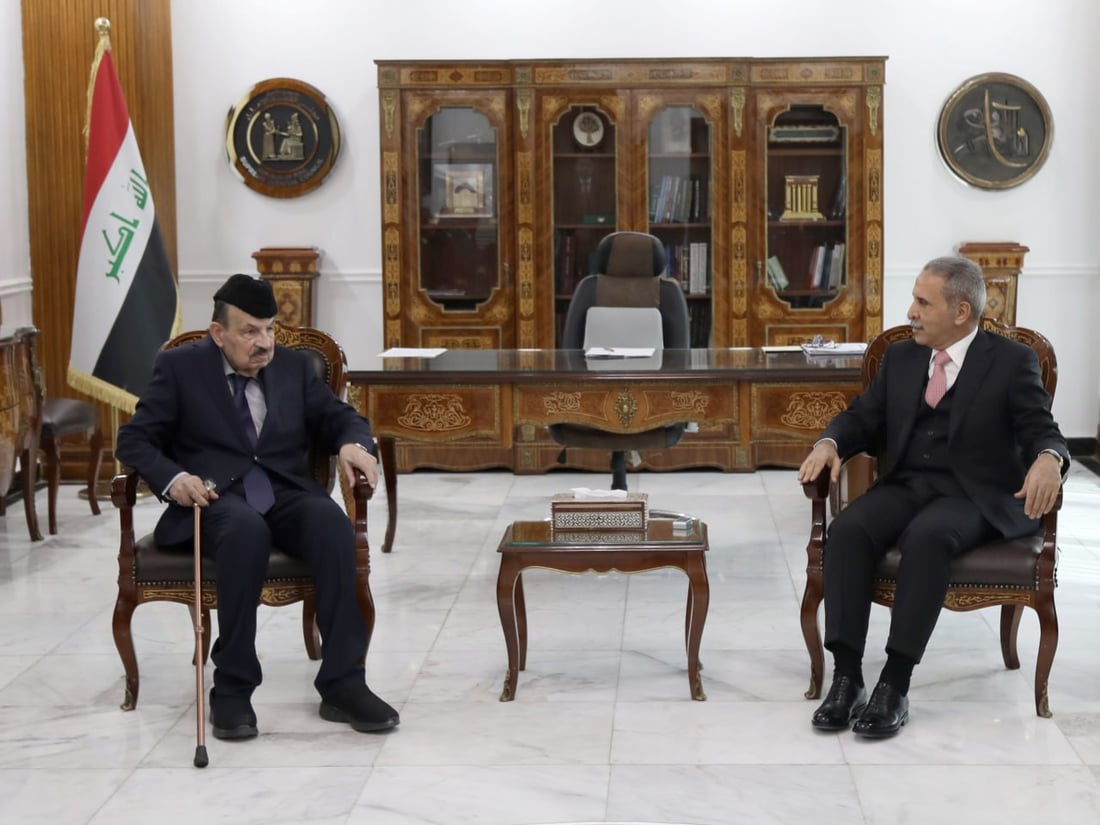صور: فائق زيدان يكرم وزير العدل في نظام صدام حسين