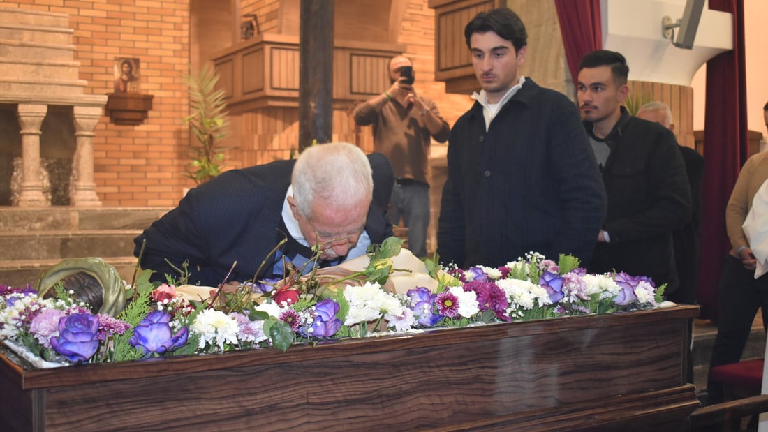 جمعة الآلام.. صلوات ودموع في عنكاوا بذكرى صلب يسوع المسيح