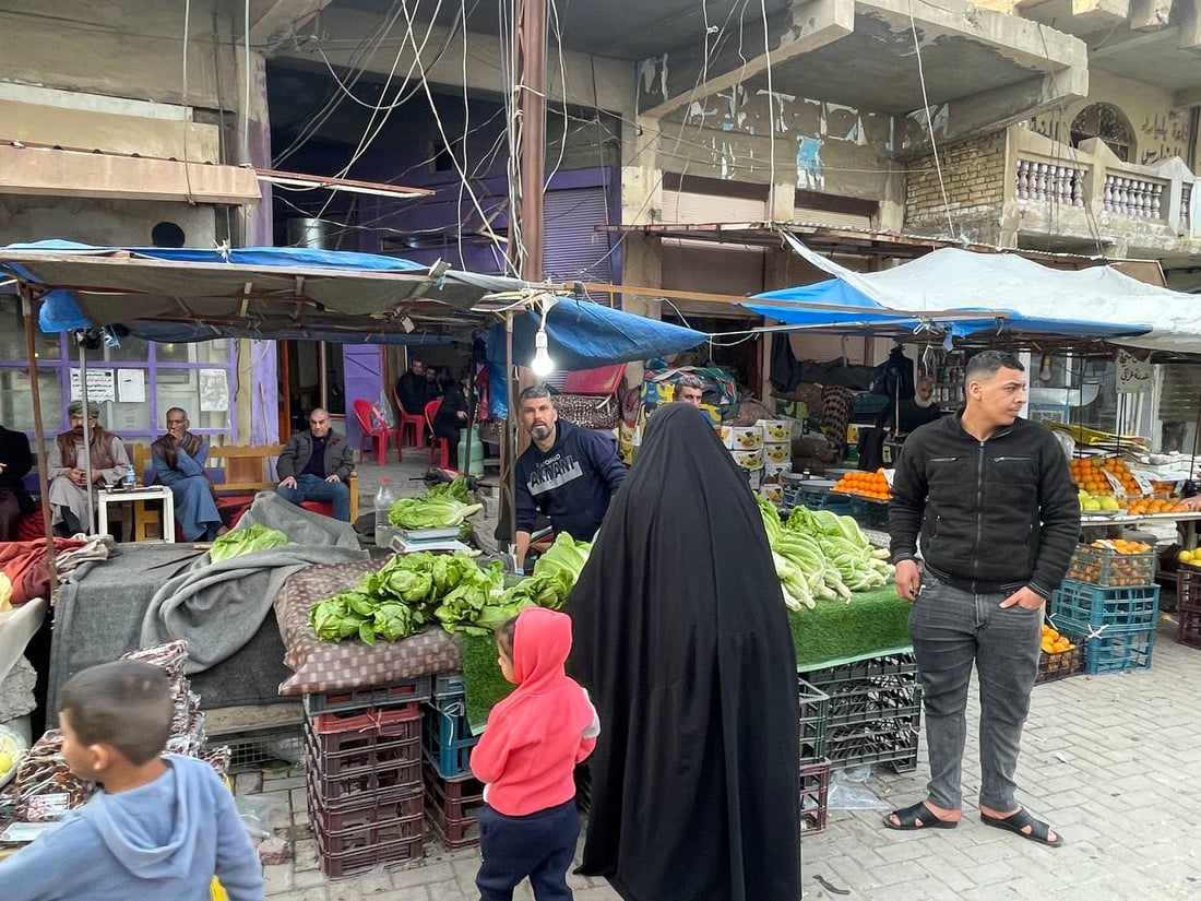 “كلشي عدنا عراقي”.. 964 في سوق جلولاء والسكان يفضلون طعم الأرض