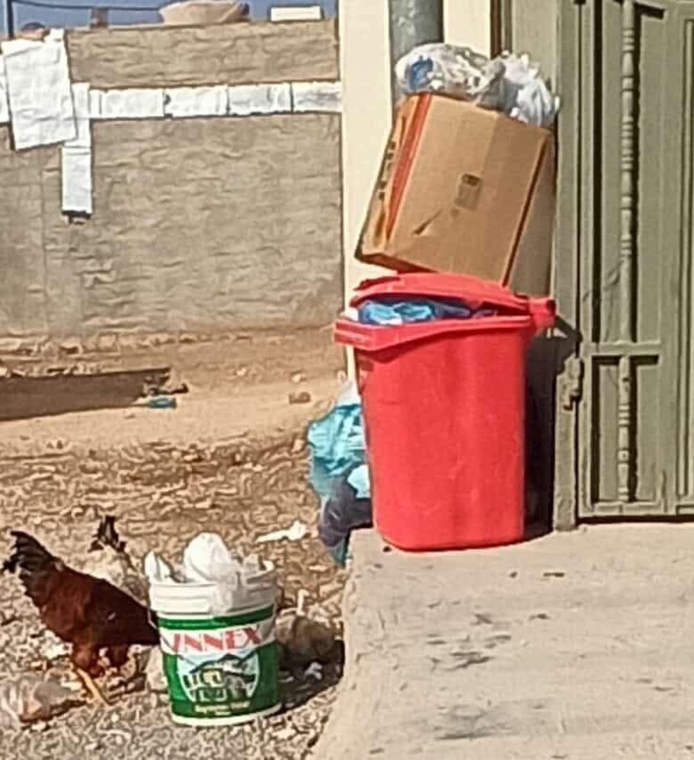 ھەفتەیەکە زبڵ و خاشاکی گەڕەکێکی دەربەندیخان کۆنەکراوەتەوە