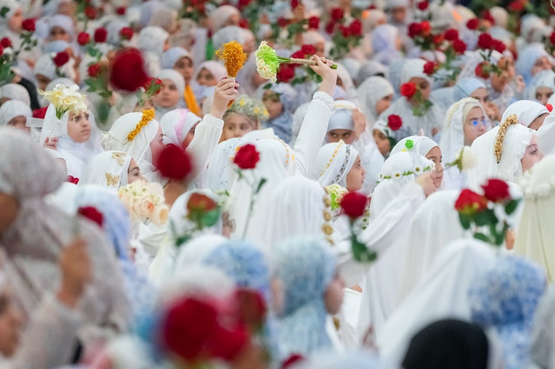 صور: العتبة العسكرية تحتفي بتكليف أكثر من 4000 فتاة من خمس محافظات عراقية