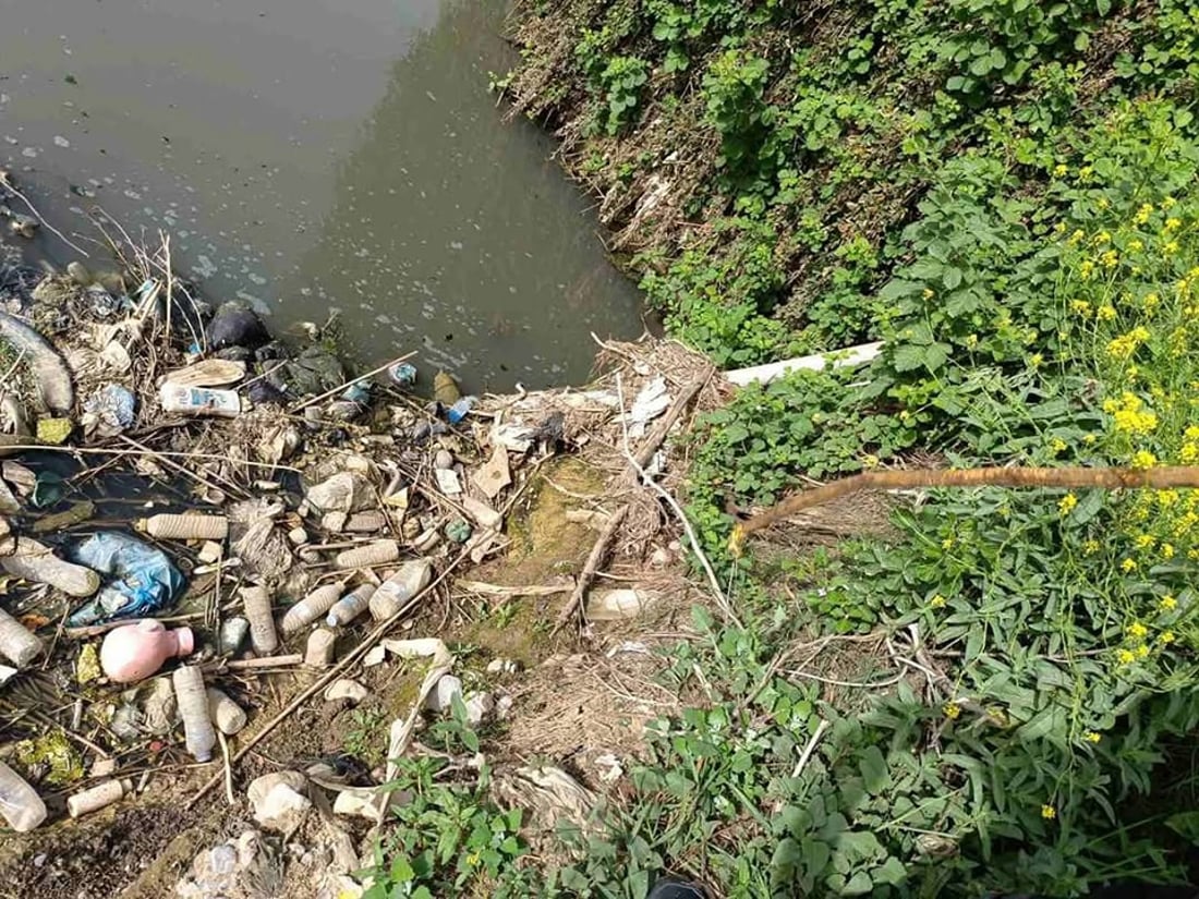 حەوزی ئەو ئاوەڕۆیانە تێکدرا کە بۆ ئاودانی سەوزە دروست کرابوو