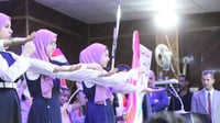 فيديو: أطفال بلد من الصم والبكم يرسمون ويغنون.. بحضور كب...