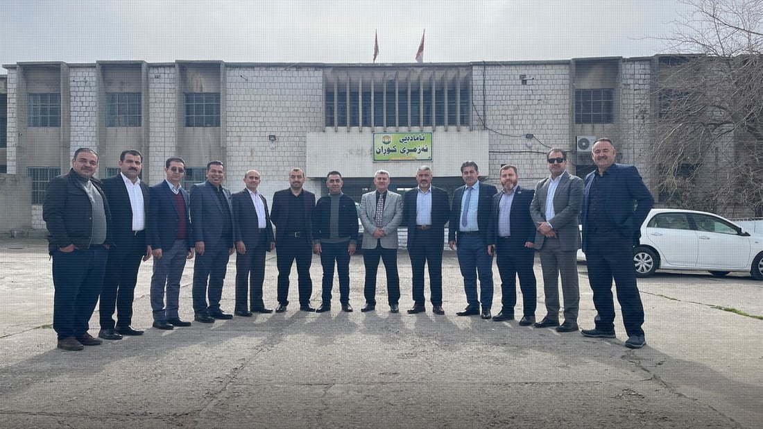 دوای 33 ساڵ گەڕانەوە بۆ قوتابخانەکەیان 