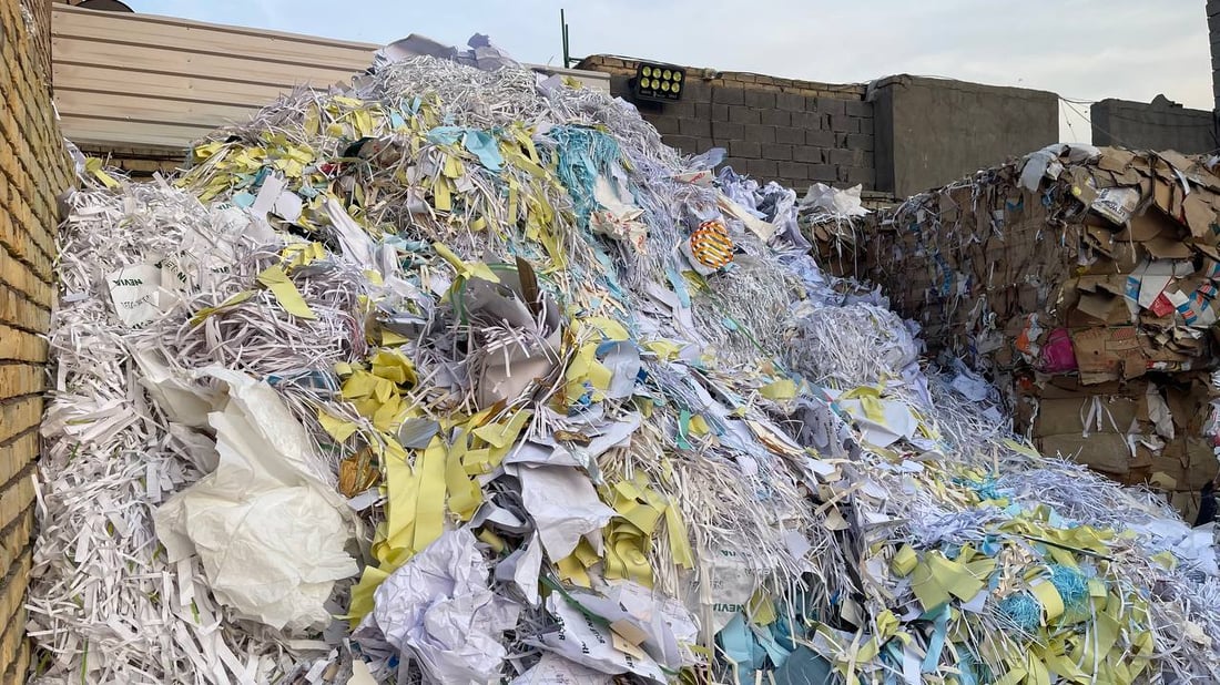 مدينة الصدر تصدّر أطنان الكارتون إلى كردستان.. صور من مكبس قطاع 1