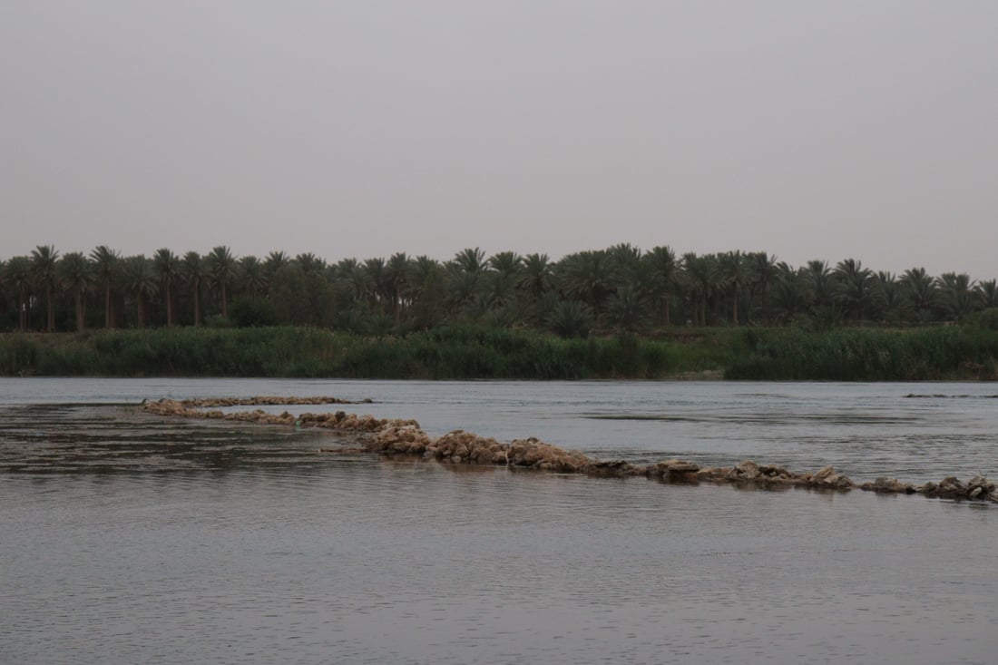 صور من نهار البغدادي: “رقّية” في الفرات و3 ساعات سباحة كافية لتجاوز الذروة