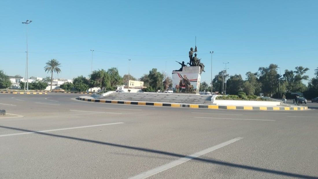 30 ألفاً في الخضراء محاصرون 12 ساعة.. خرج الطلاب فقط والجيش سأل: كم تحملون من المال؟