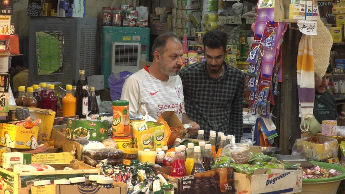 عطارو الحلة يعدون خلطة بهارات خاصة “لكليجة العيد”.. مع الحلقوم والدهن الحرّ (صور)