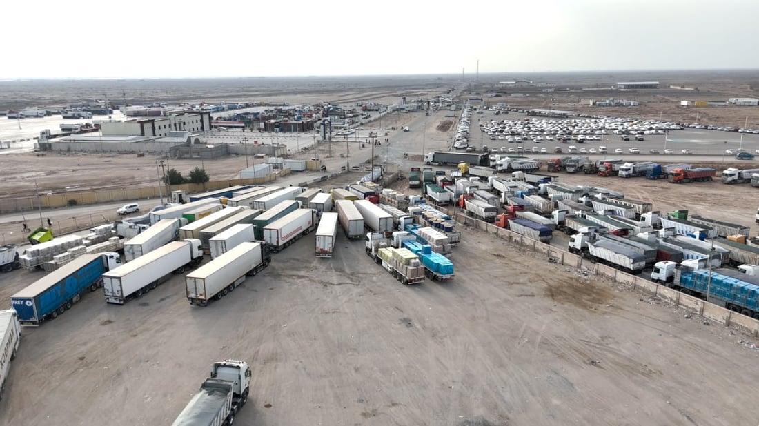 Iraq-Iran border crossings see normal commercial traffic and surge in travelers