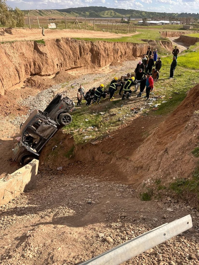 فيديو: مصرع 5 أشخاص من عائلة واحدة بحادث سير بين الدبس والتون كوبري
