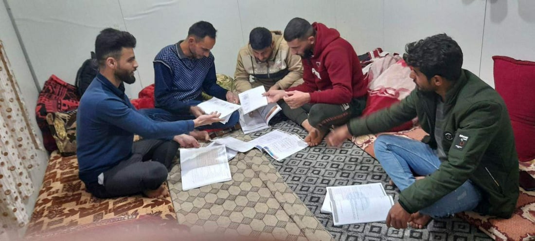 صور: فنادق مجانية.. منازل هيت تفتح أبوابها أمام طلبة غربي الأنبار