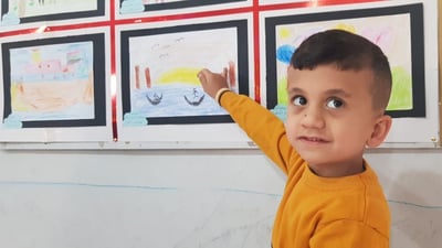 لارا فازت بالمركز الأول ثم غيث.. 50 طفلاً من المسيب تنافسوا في الرسم من 14 روضة