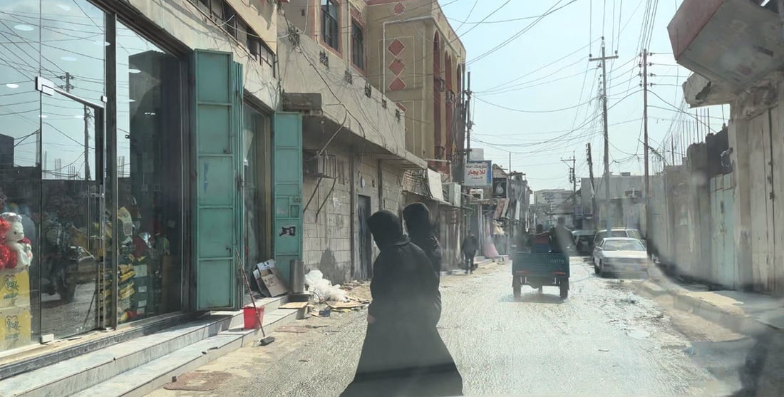معبر “القجق” بين البصرة والكويت.. “سوق البنات” انتهى وبقيت حلوى الخليج (صور)