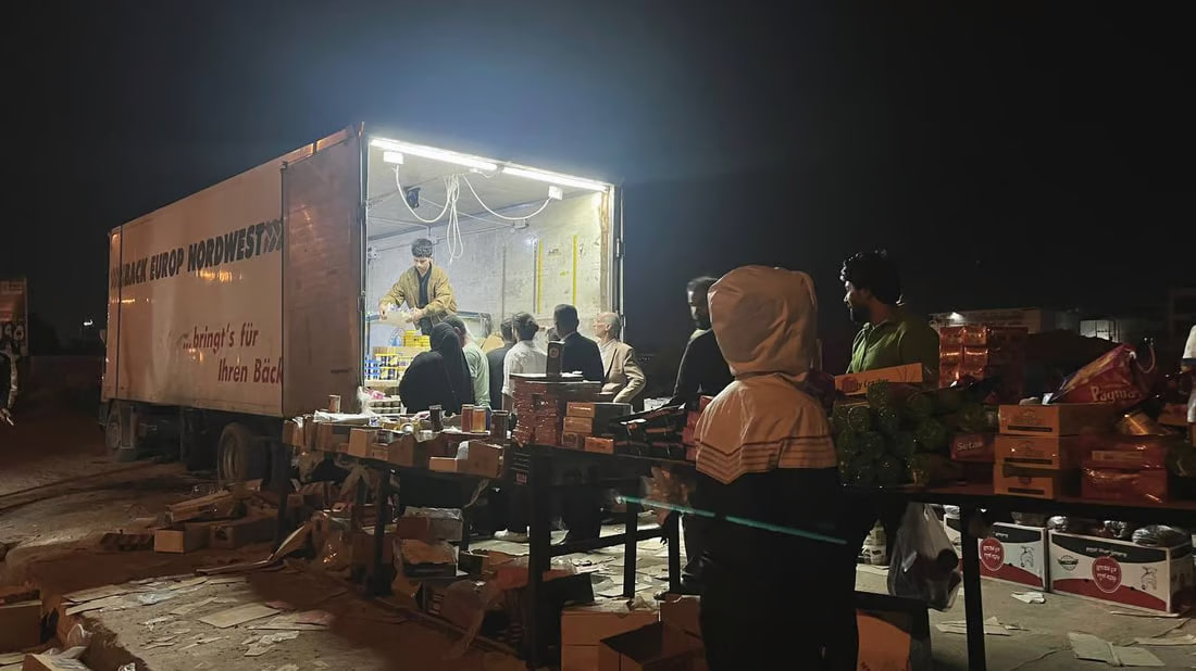 Mobile market thrives offering affordable variety of goods in Basra
