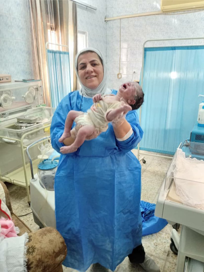 انتظر القابلة المأذونة 44 عاماً.. مركز صحي في المثنى يسجل أول حالة ولادة