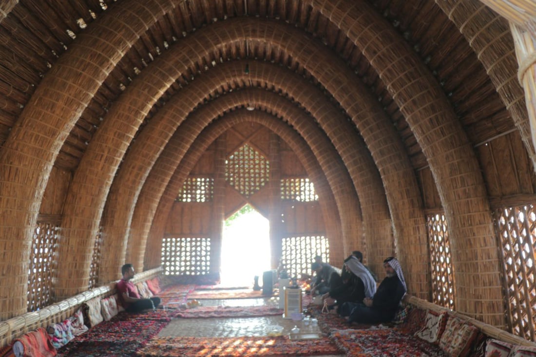 “عاصمة حروب العشائر” تستقبل رأس السنة بمائة زورق للسياحة شمال البصرة (فيديو)