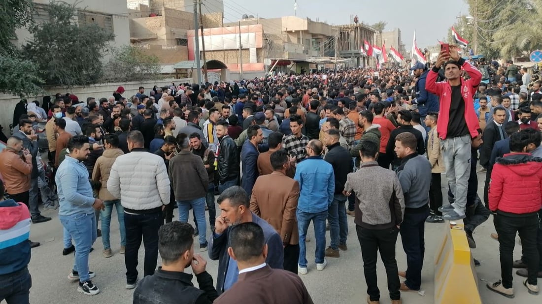 الحلة.. 6 آلاف محاضر يضربون عن التدريس للمطالبة بتعيينات الملاك (صور)