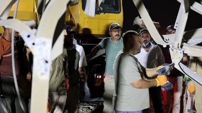 تعرضا لأعمال تخريبية.. البصرة تعيد خطي كهرباء رئيسيين إلى الخدمة في خور الزبير