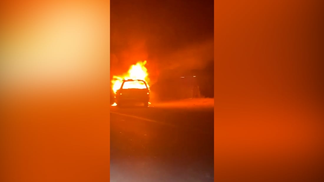 فيديو: النيران تلتهم سيارة ثانية في كركوك.. السائق نجا في اللحظات الأخيرة