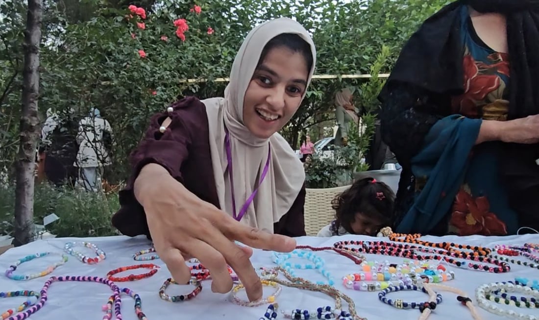 کچێکی خاوەن پێداویستی تایبەت بە ئیرادەیەکی پۆڵایینەوە ڕووبەڕووی نەخۆشی دەبێتەوە