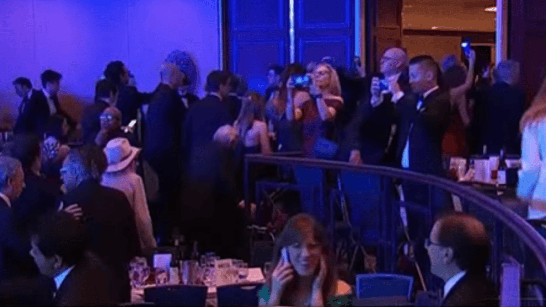 ماذا نعرف عن ذكريات ترامب السيئة مع القاعة التي شهدت إطلاق النار؟!