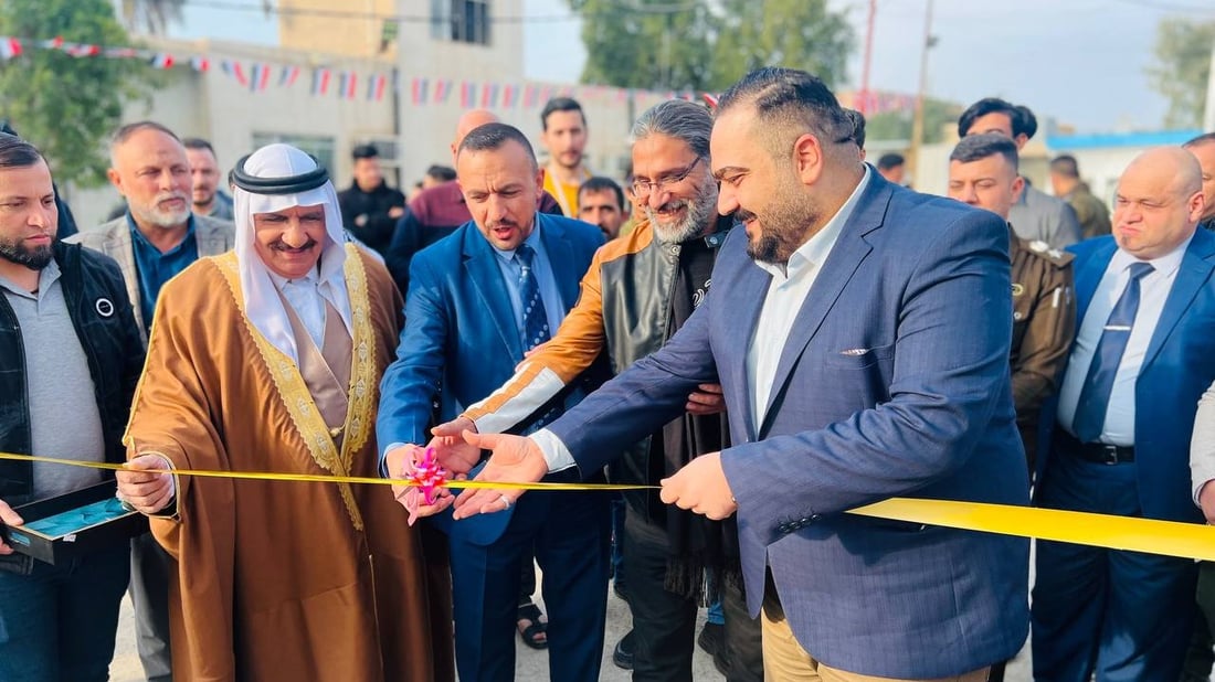 “نصب الأمومة”.. عمل فني يجسد كفاح الأم العراقية في قضاء بلد (صور)