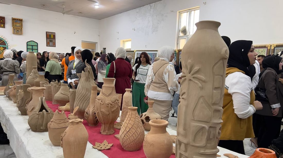كان يوماً مزدحماً لدى بنات البصرة.. صور من الحضور الكبير في “الفنون الجميلة”
