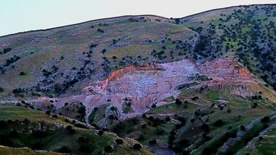 له‌ ده‌ربه‌ندیخان ژینگه‌ى شاخى گوڵان و تونى بابا به‌ره‌و له‌ناوچوون ده‌چێت