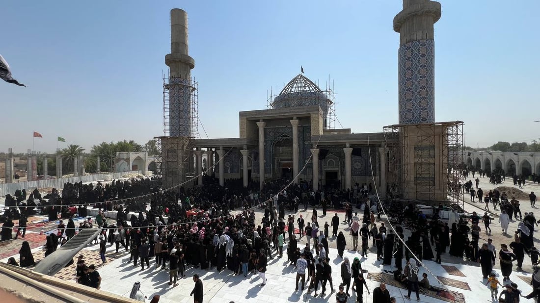قضاء الحي تحول إلى كربلاء ثانية.. الآلاف يحيون زيارة الأربعين عند مرقد سعيد بن جبير
