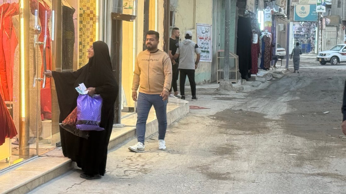 معبر “القجق” بين البصرة والكويت.. “سوق البنات” انتهى وبقيت حلوى الخليج (صور)