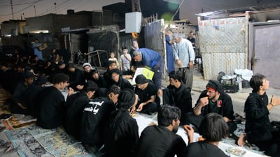 فيديو: مشاية الناصرية وصلوا بلد.. مشاوي ومبيت عند عبيد الشامي قبل الوصول لسامراء