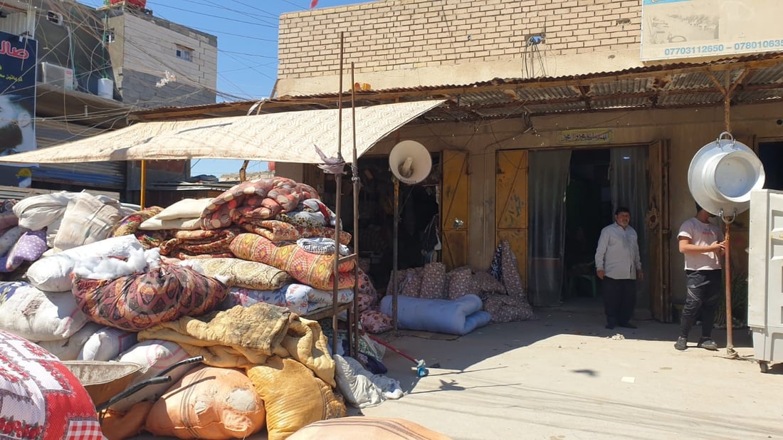 ندّاف ينافس المستورد بالقطن الطبيعي ويتعهد للزبون بـ”مخدة ألف ليلة وليلة” (صور)