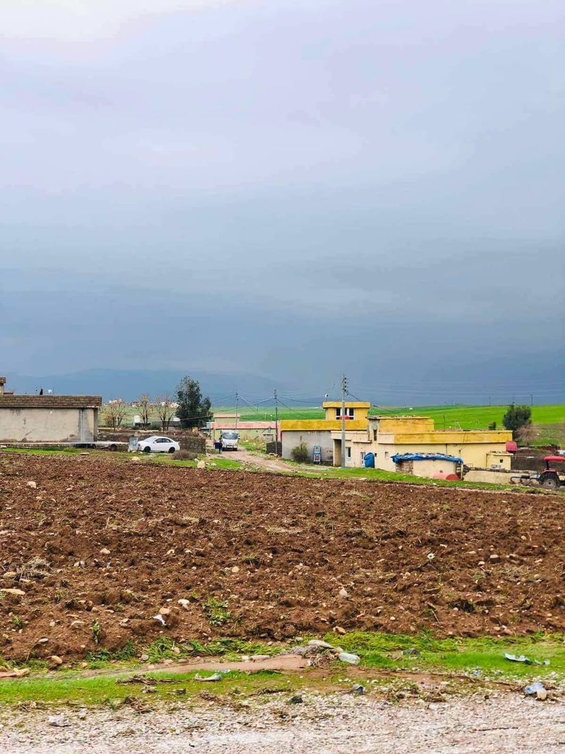 لە گوندێکی ئاکرێ زەوی بۆ خانووکردن نەماوە