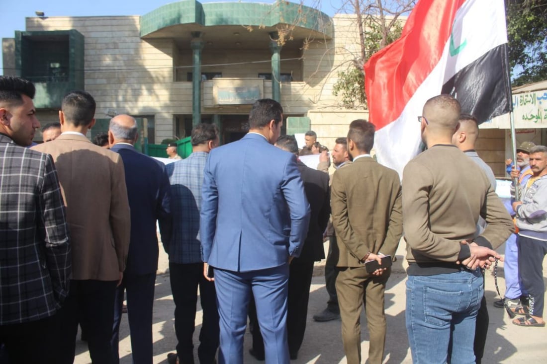 صور: تظاهرة غاضبة في سدة الهندية احتجاجاً على أزمة المياه وعدم وجود مستشفى
