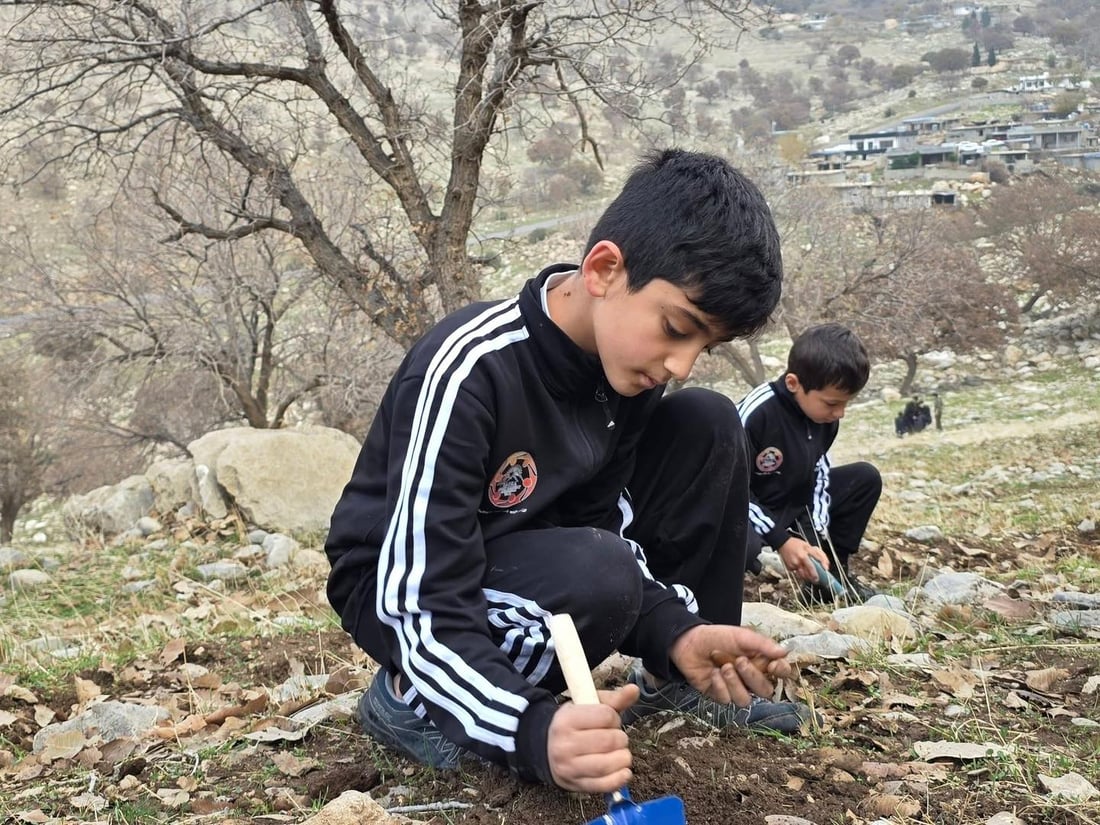 لە هەڵمەتی زاگرۆسانە 60 کەس بەیەکەوە بەڕوویان لە بناری بەمۆ چاند