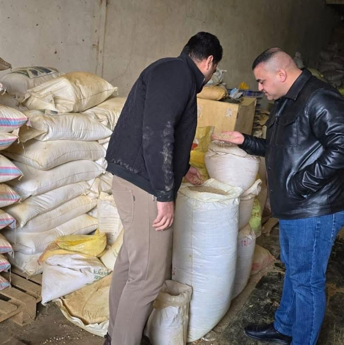 Najaf authorities destroy 10 tons of expired nuts and spices