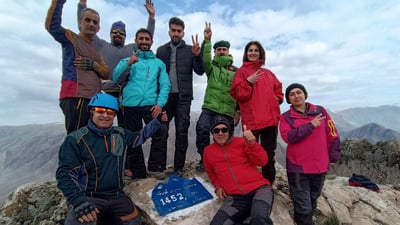 لە بەرزیى 1452 مەتر تابلۆی لووتکەى سەرى گورگە دانرا