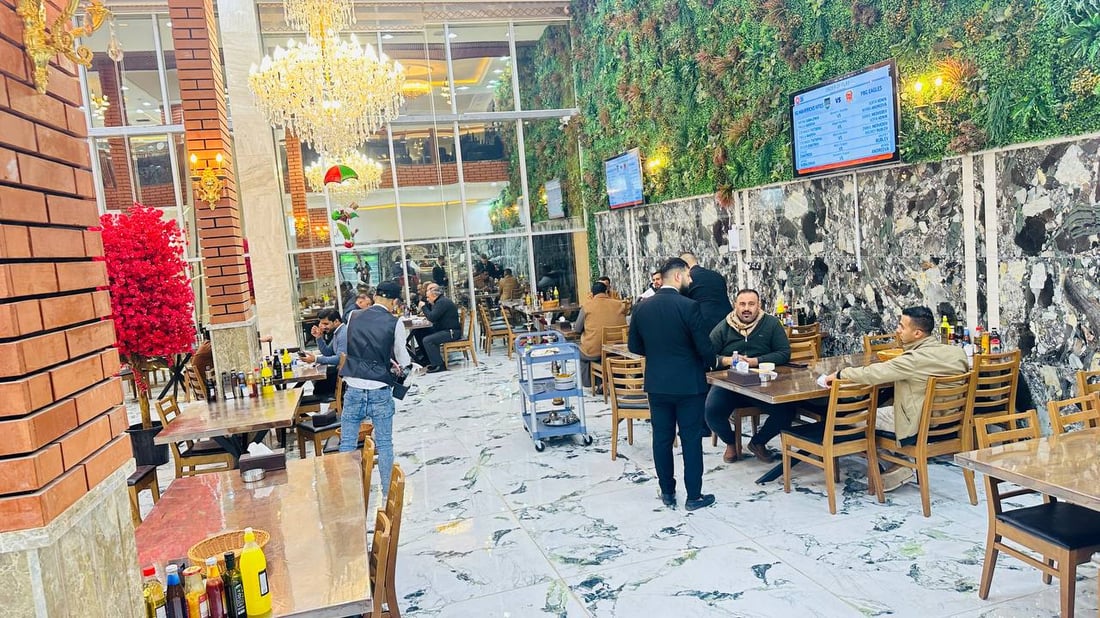 مطعم زرزور مندهش من الانفتاح الاجتماعي في الكوت.. أول فرع من 5 طوابق (صور)