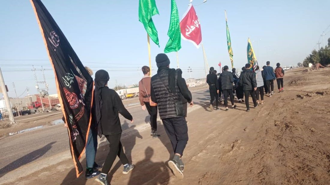 صور: أكثر من 534 كلم.. 100 زائر من حيانية البصرة إلى بغداد سيراً على الاقدام