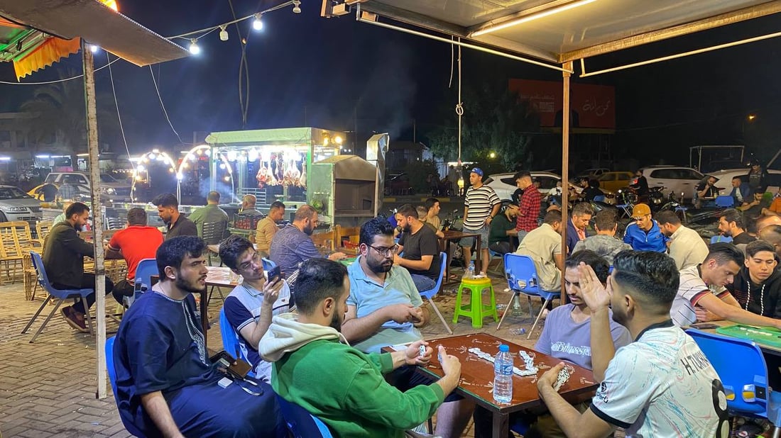 تنام بغداد وهي لا تنام.. الكسرة تجبر “فالح أبو العمبة” على السهر حتى الصباح (صور)