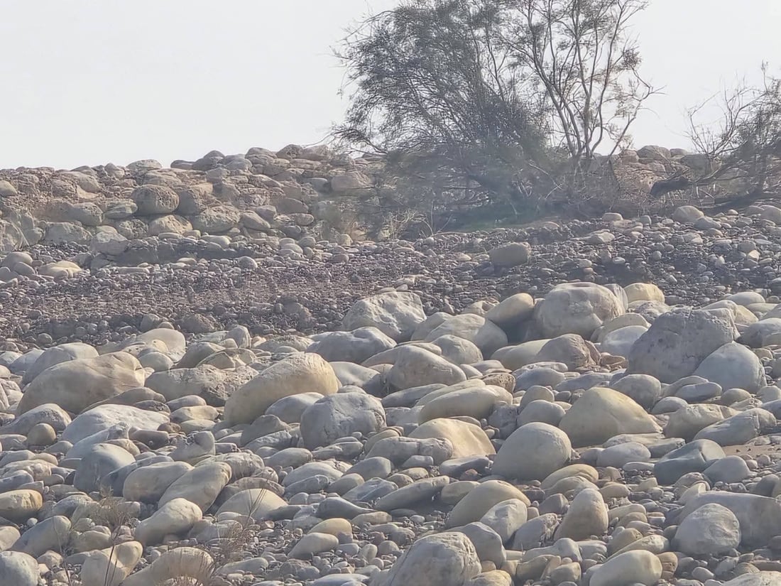 “سد وكهاريز من زمن آخر”.. منظومة ري أثرية تظهر في واسط (صور)