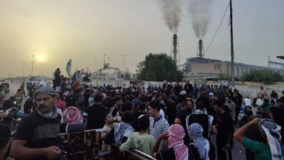 (صور) بدء اعتصام الناصرية من أجل الكهرباء.. والناشي: انتظروا الخميس