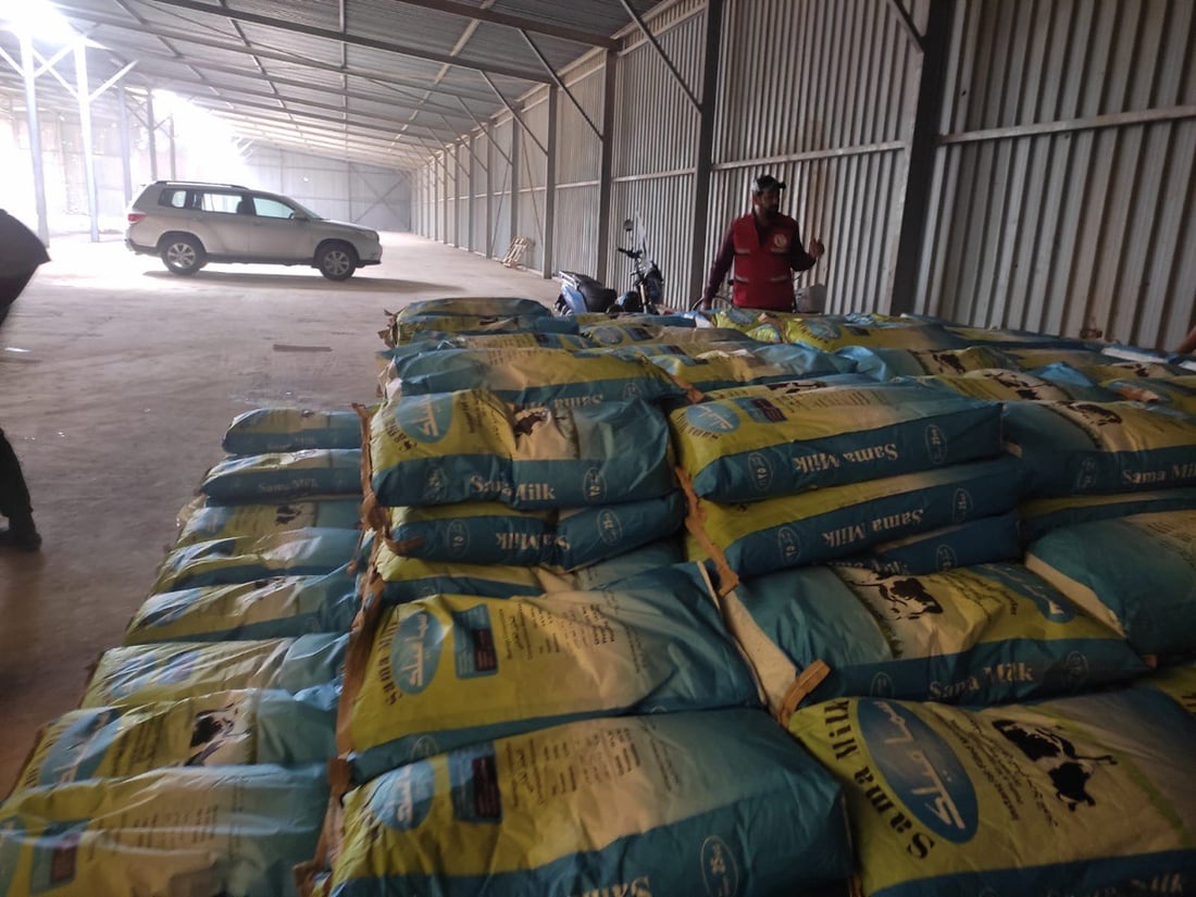 300 طن أغذية و40 أدوية.. الهلال الأحمر العراقي يجهز شحنة مساعدات إلى غزة (صور)