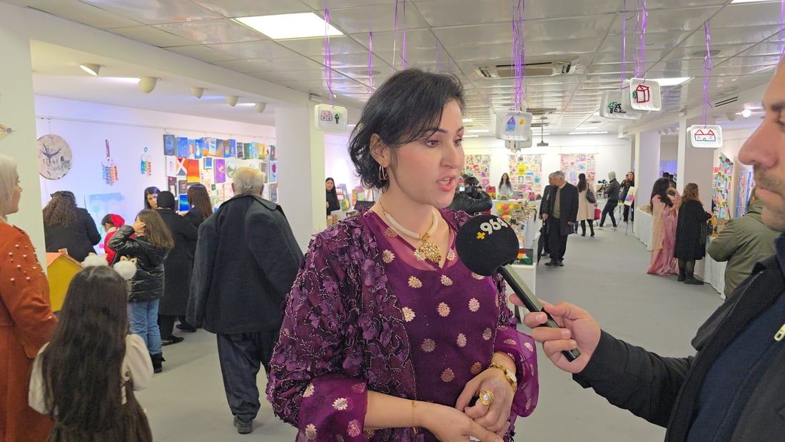 منداڵە بەهرەمەندەکان وێنەکانیان دەفرۆشن و داهاتەکەی دەدەن بە بێسەرپەرشتان