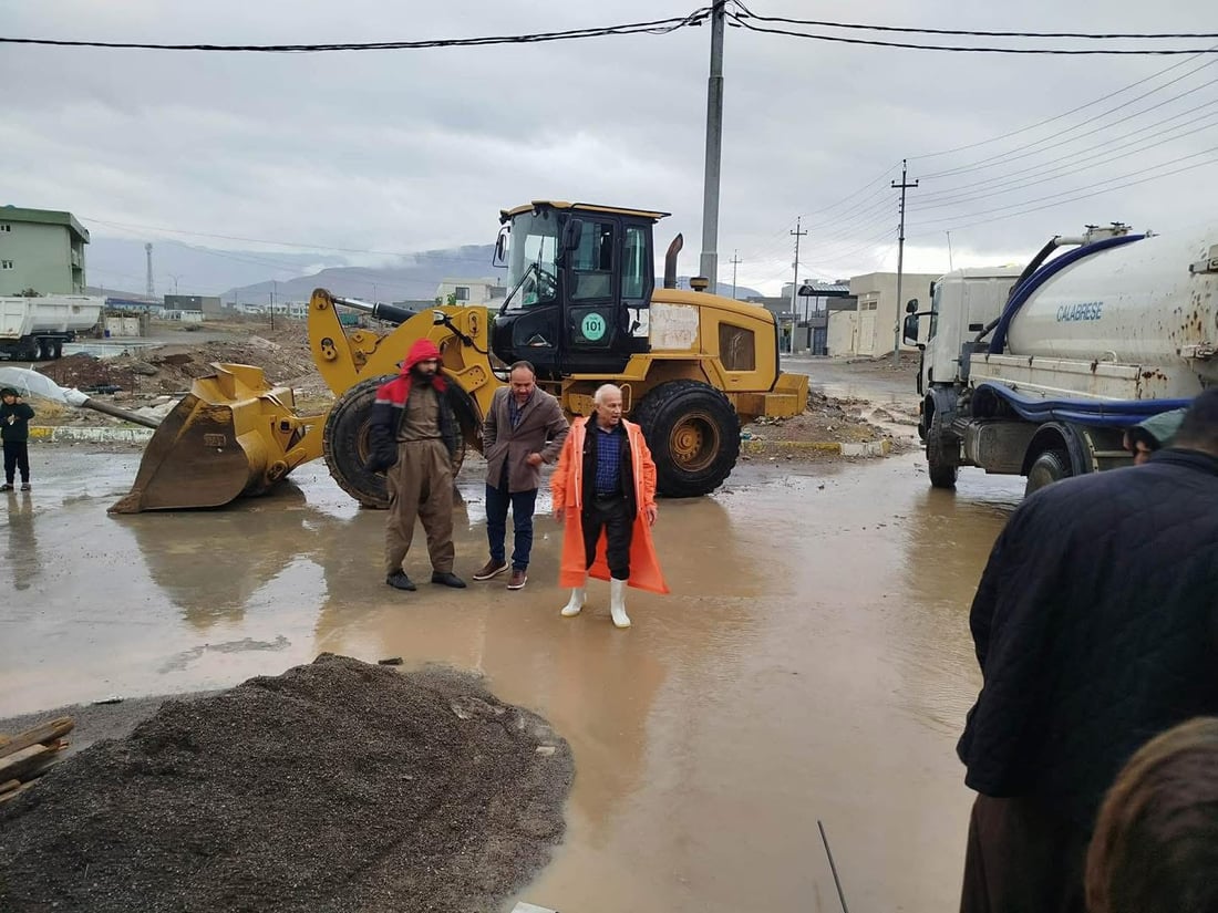 لە حاجیاوا ئەو ماڵانەی ئاو چووبووە ناو خانووەکانیان سەلامەتن