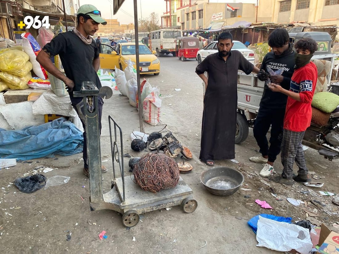 من “العتاگة” إلى بغداد.. الناصرية لا تبوح بكلّ شيء عن تجارة الخردة (صور)