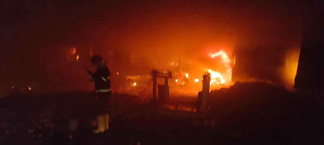 بغداد: إخماد حريق علوة الرشيد (صور)