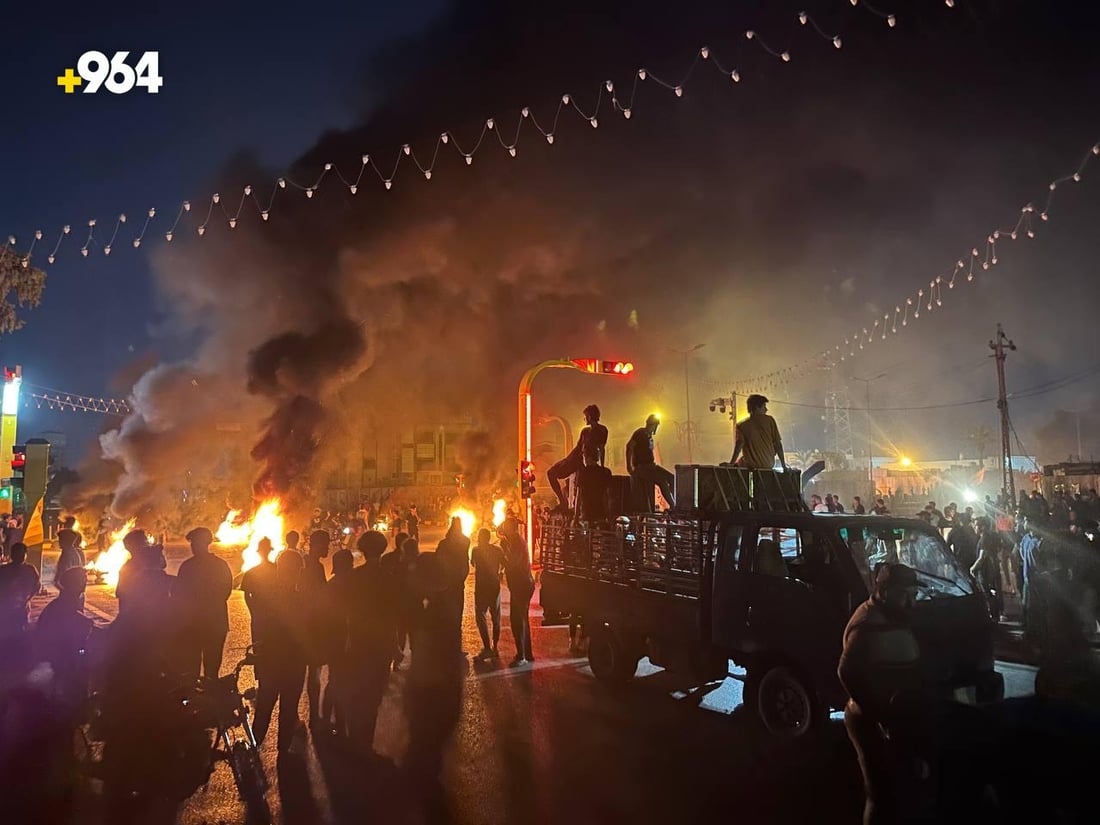 صور من احتجاجات أيمن الكوت: مسيرة غاضبة عبرت “الأحدب” بالإطارات والنار